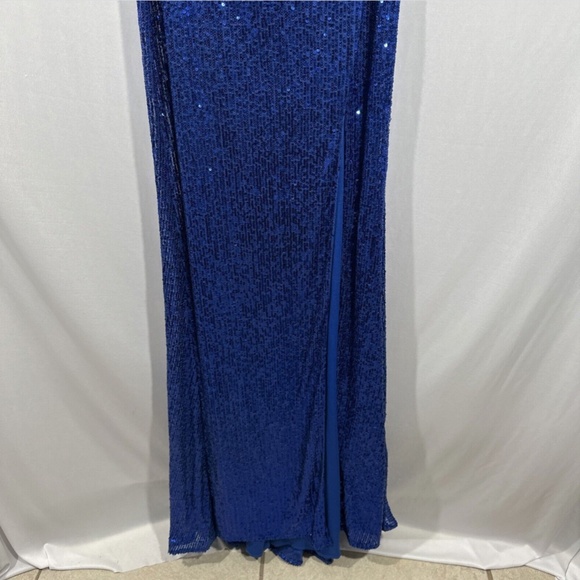 NEW $408 La Femme [ 00 ] Halter Sequin Open‎ Back Trumpet Gown Royal Blue - Picture 8 of 13